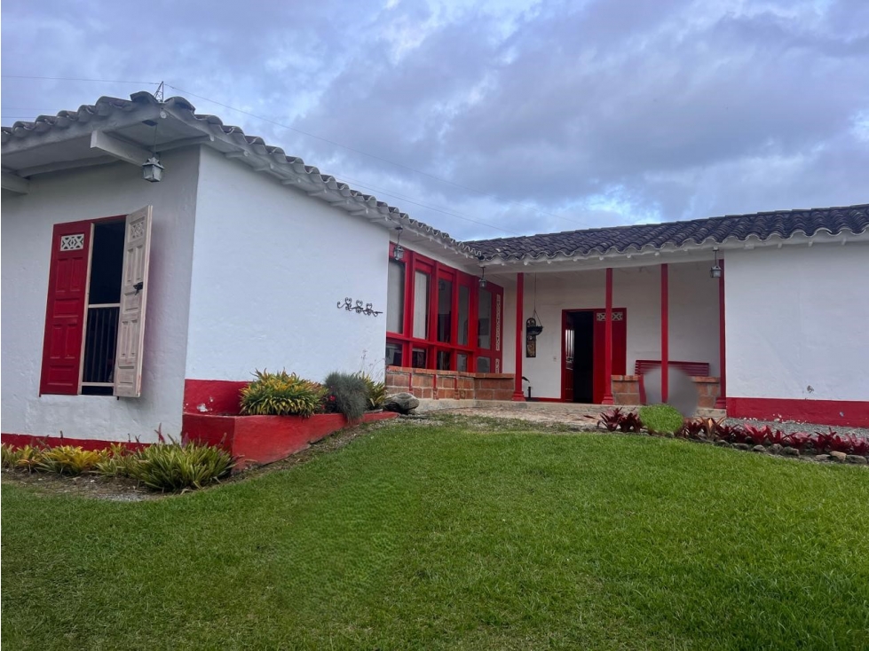 Casa campestre en venta, vereda Chaparral, San Vicente