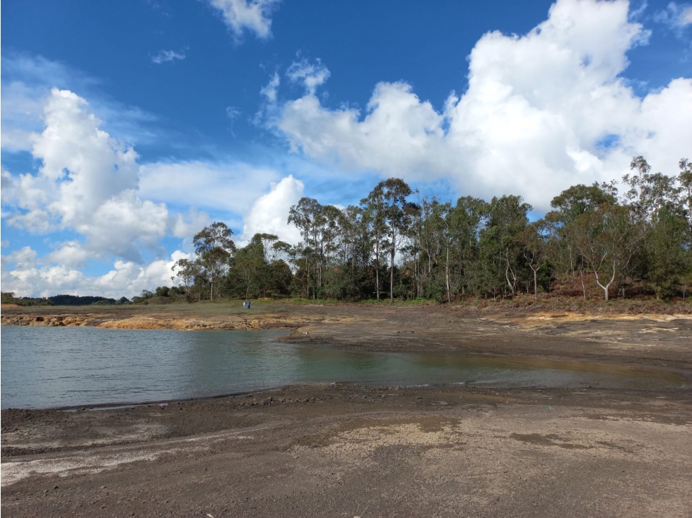 Lote Turístico con Inmensa Playa en Guatapé — foto 4