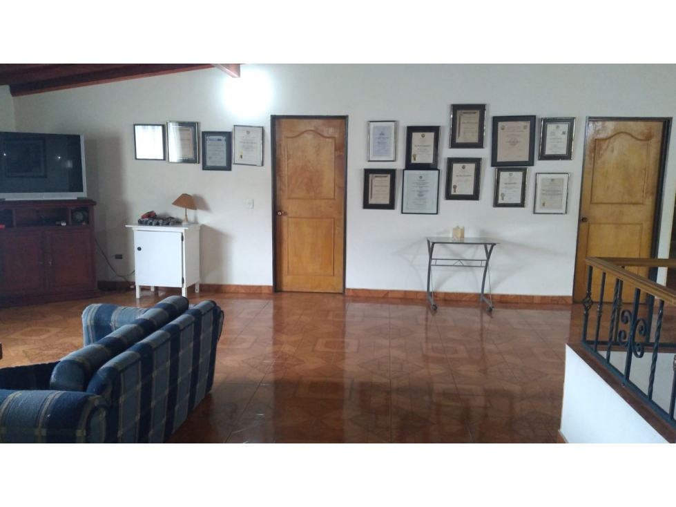 Finca en Venta con Caballerizas, Sector Chaparral, San Vicente Ferrer — foto 4