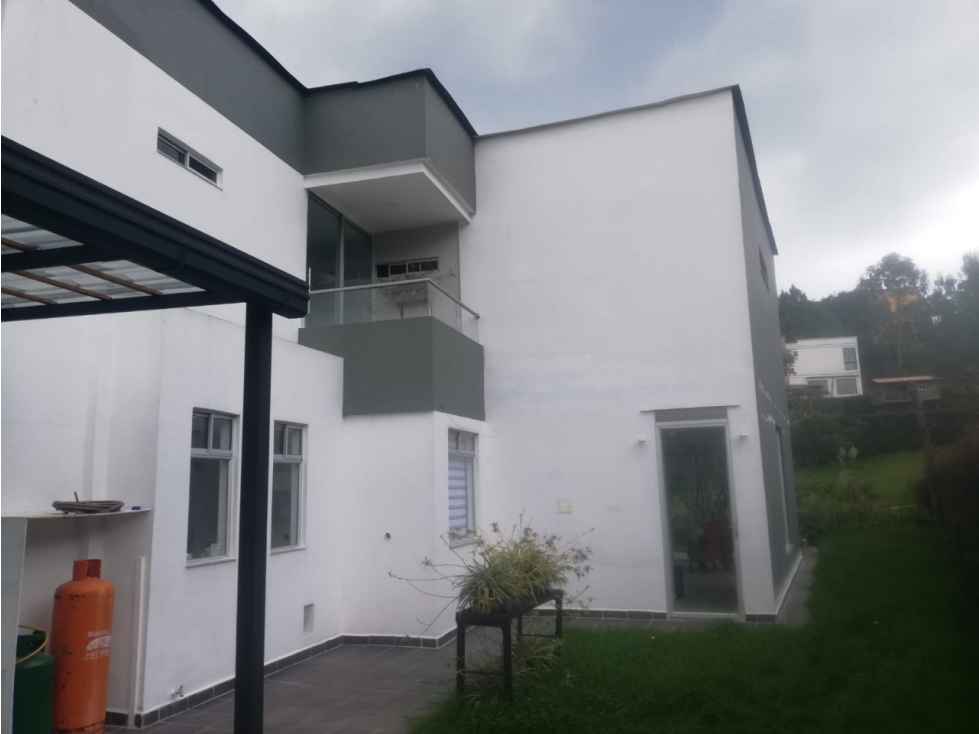 Hermosa Casa en Venta Sector Loma del Escobero - Sabaneta — foto 2