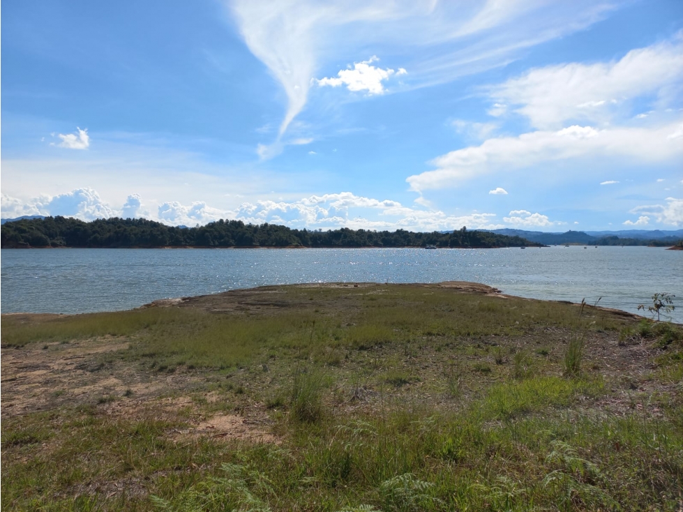 Lote Turístico con Inmensa Playa en Guatapé — foto 5