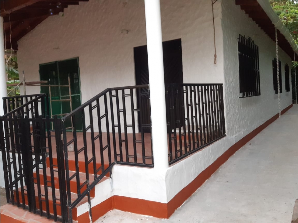 Lote con 3 Cabañas Cerca al Mar en Necoclí, Sector San Sebastián - 4