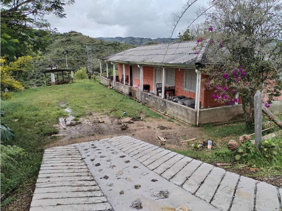 Casa Lote en Venta, Sector El Peñolcito, San Vicente