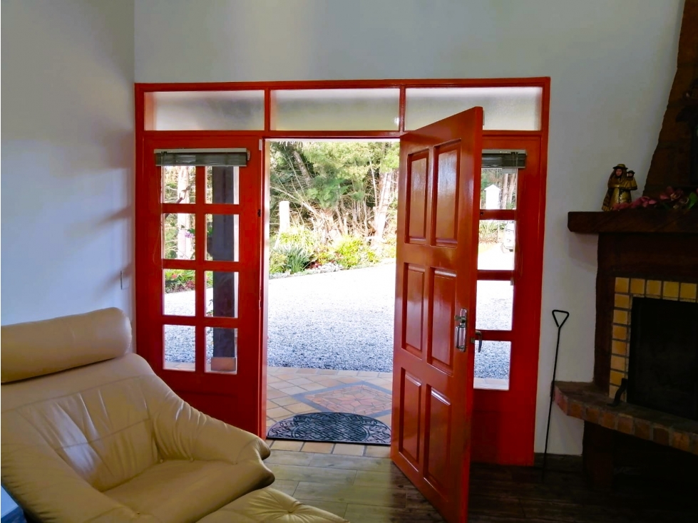 Casa Campestre en Marinilla: Lujo, Vista 360° y 13.000m² de Privacidad — foto 6