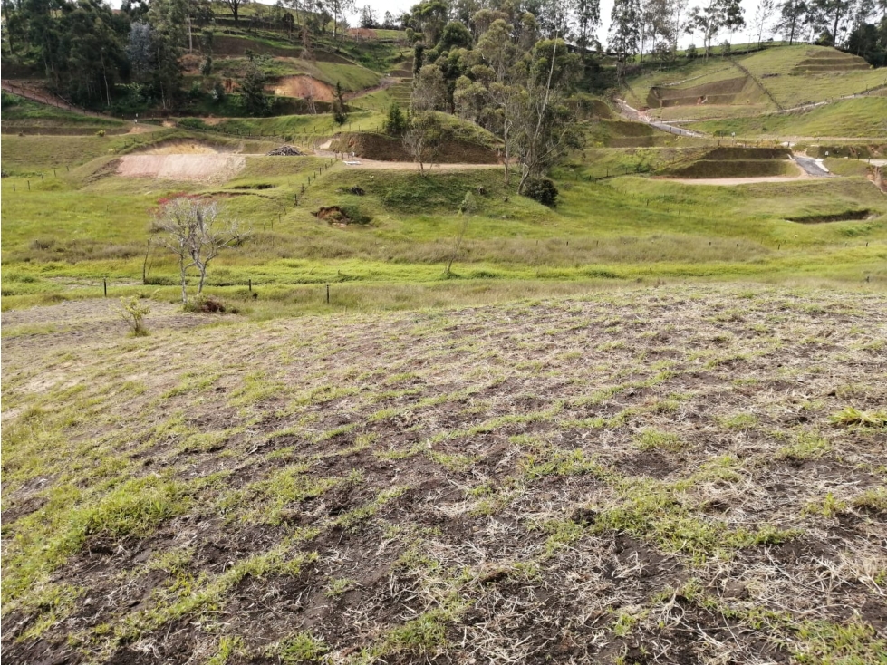 Hermoso Lote en Venta Unidad Cerrada 2100mts en San Vicente — foto 2