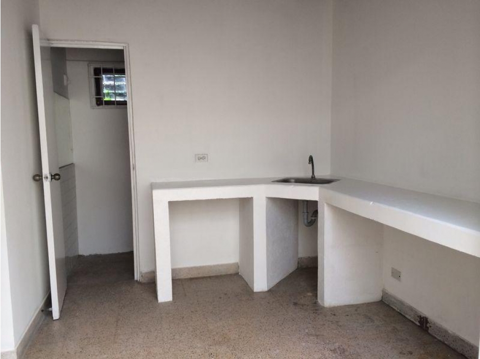 Casa comercial en venta cerca a estación Aguacatala Medellín — foto 6
