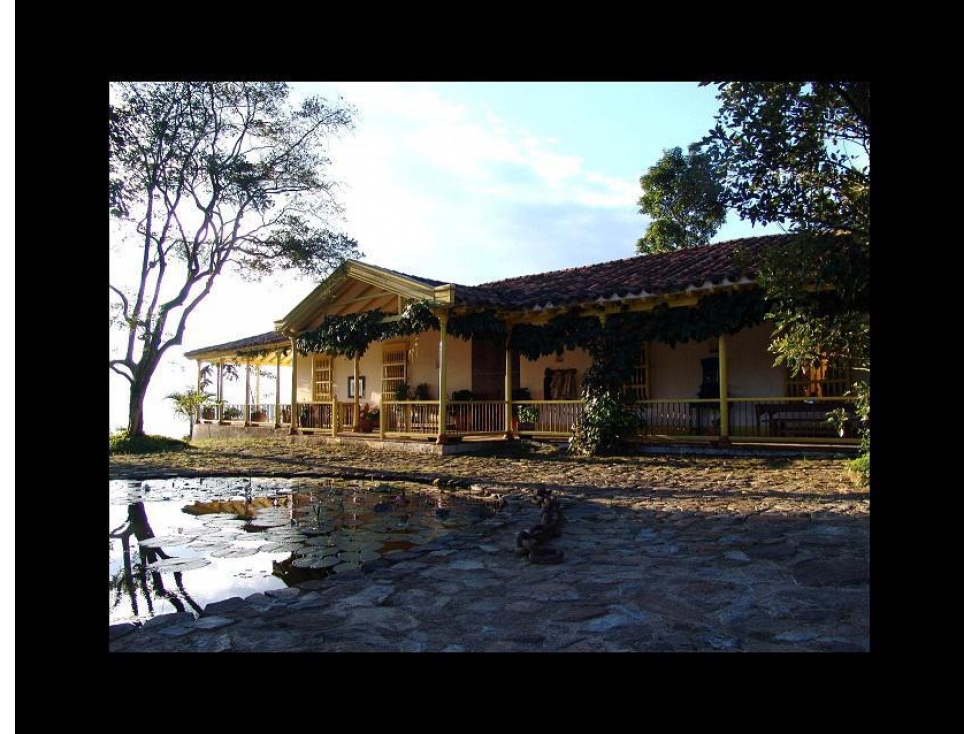 Casa en Alquiler por Día Sector Alto del Tesoro Medellín