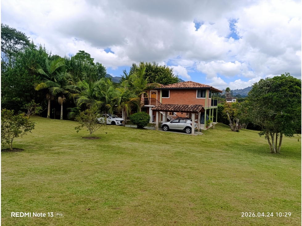 Venta de finca en Rionegro con 2 viviendas - Vd El Capiro — foto 4