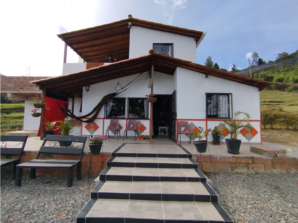 Finca en venta en La Ceja- a pocos minutos de la zona urbana