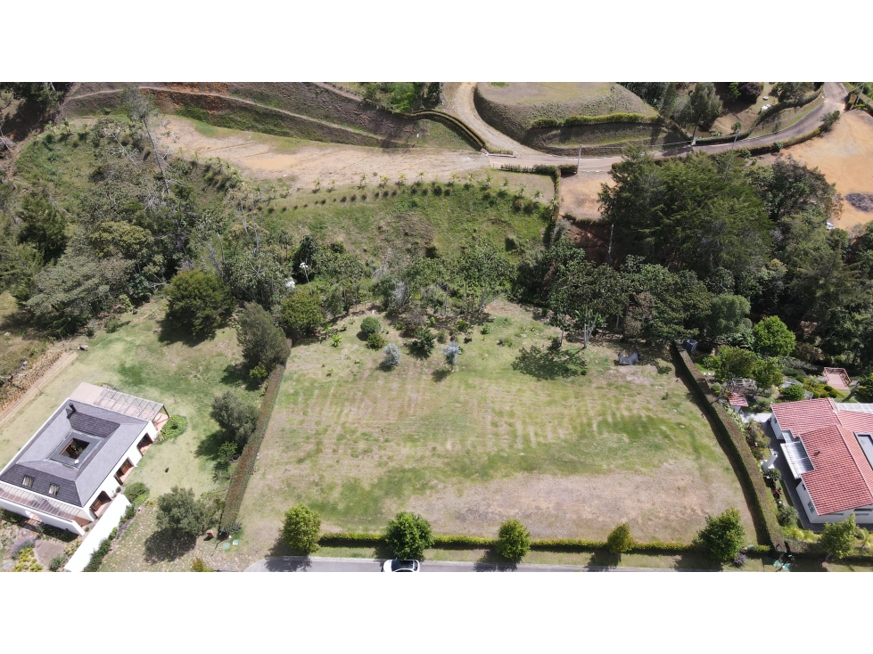 Venta de lote en parcelación en La Ceja - Exclusividad y tranquilidad