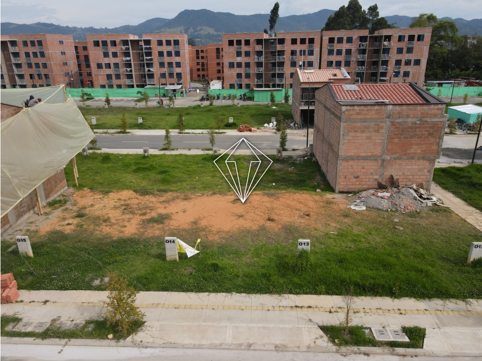 Venta de lote urbano en unidad abierta en La Ceja — foto 5