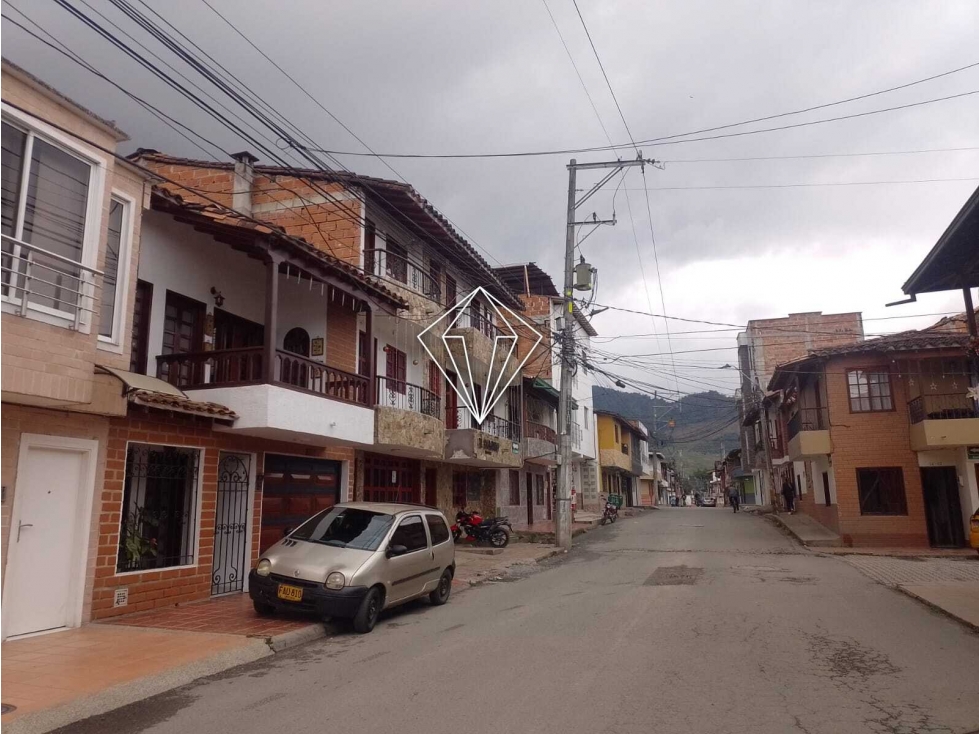 CASA EN VENTA LA CEJA