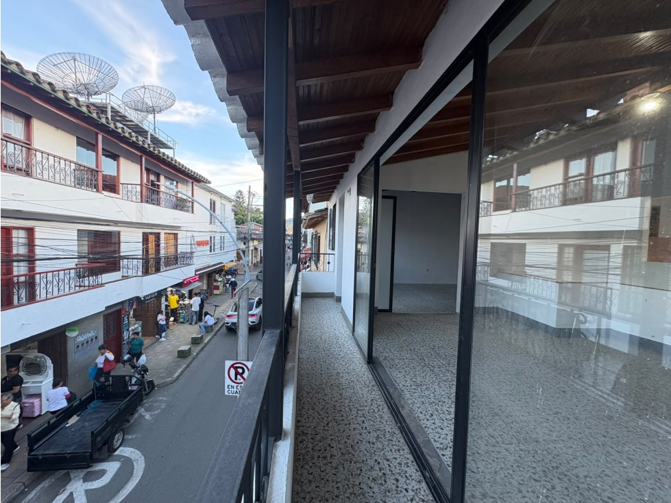 Arriendo local comercial en La Ceja- Centro - 4