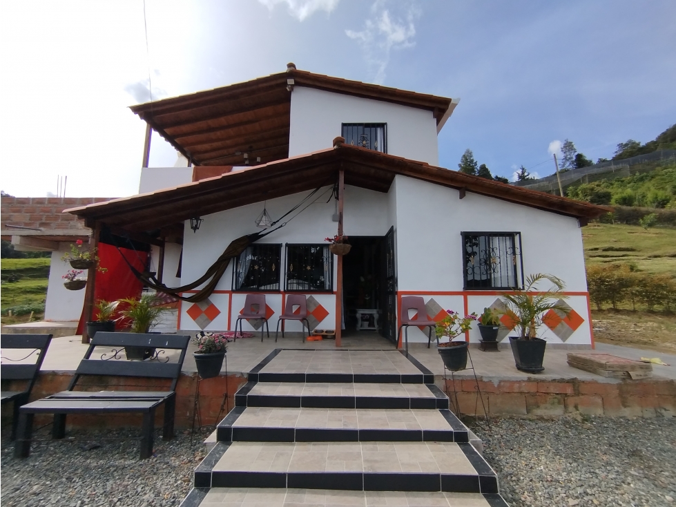 Finca en venta en La Ceja- a pocos minutos de la zona urbana — foto 2