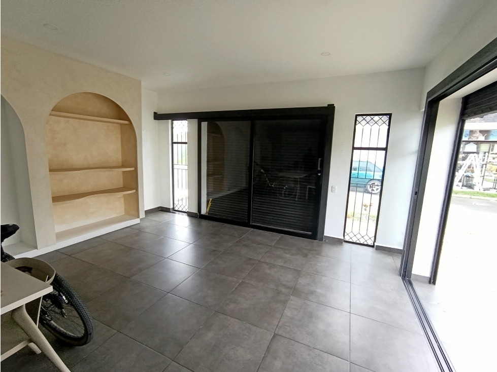 Arriendo local comercial en La Ceja- - 6