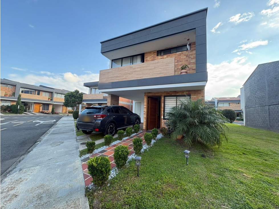 Venta de casa en La Ceja - unidad cerrada tranquilidad y comodidad — foto 2