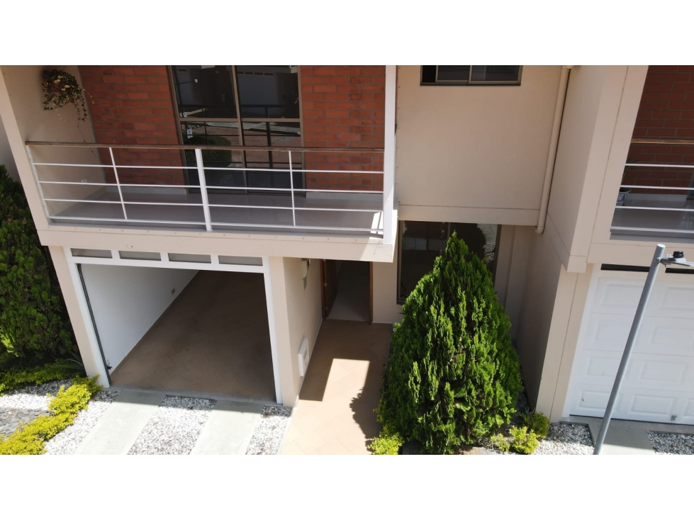 Venta de casa en La Ceja - unidad cerrada