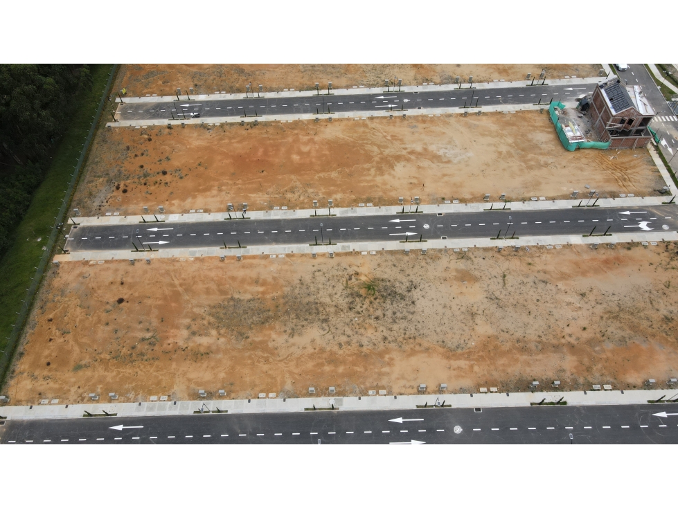 Venta de lote en exclusiva unidad cerrada en La Ceja — foto 5