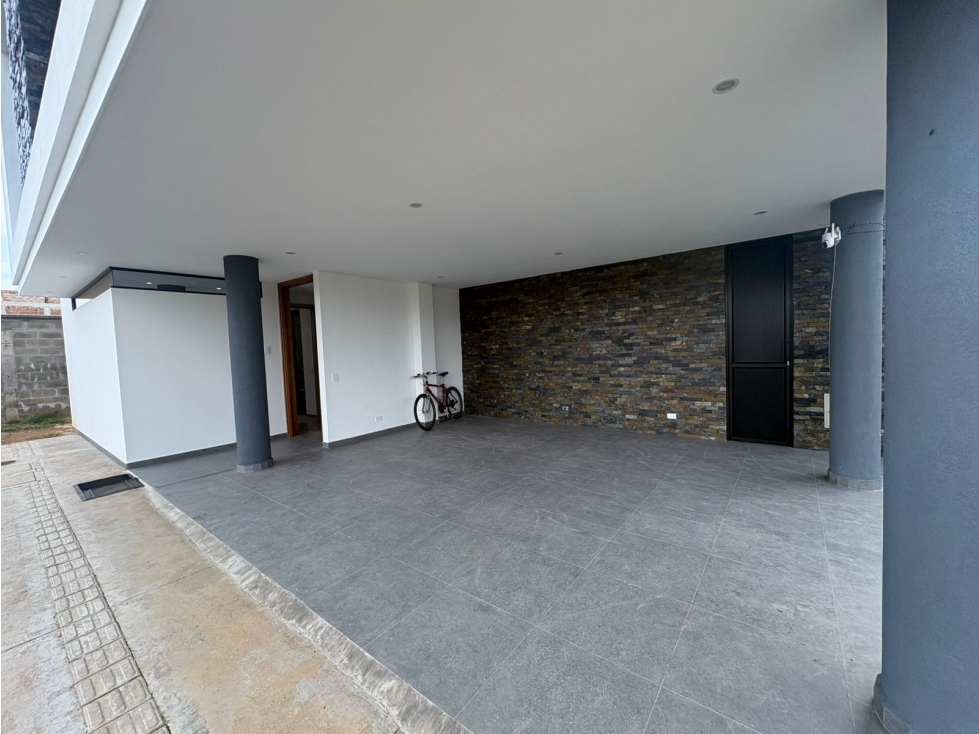 Casa en venta en unidad cerrada en La Ceja - Un Refugio de 350 m² — foto 3
