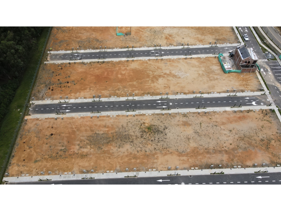 Venta de lote en exclusiva unidad cerrada en La Ceja — foto 6