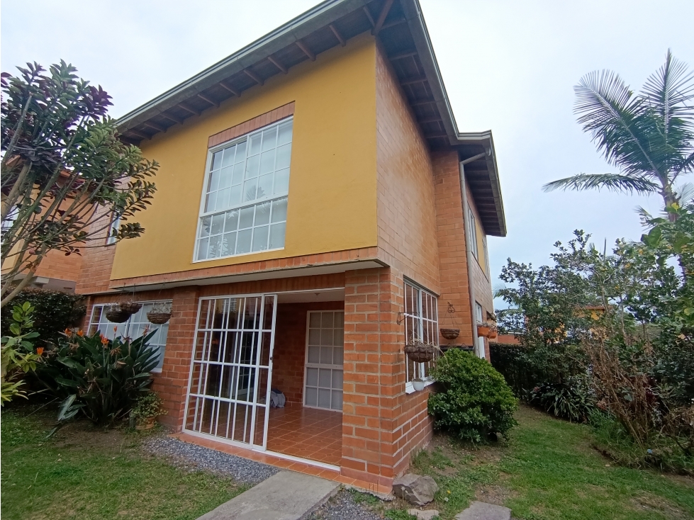 Arriendo casa en unidad cerrada en La Ceja — foto 2