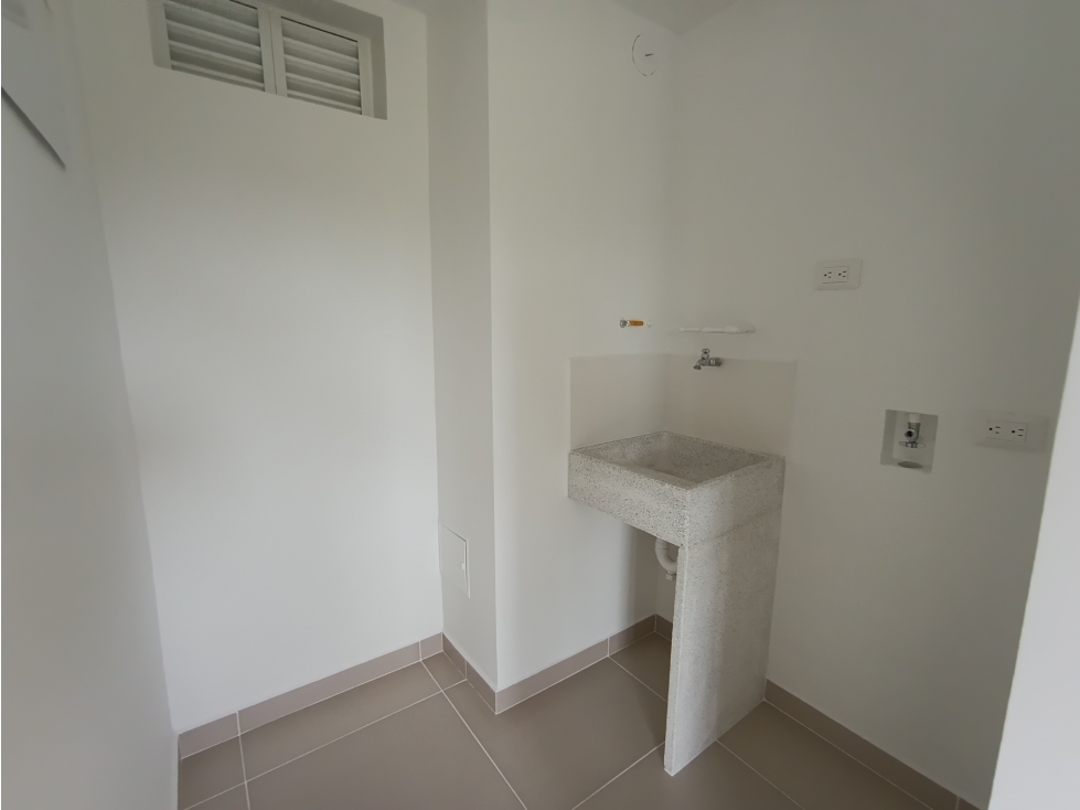 Arriendo apartamento en unidad cerrada en La Ceja — foto 4