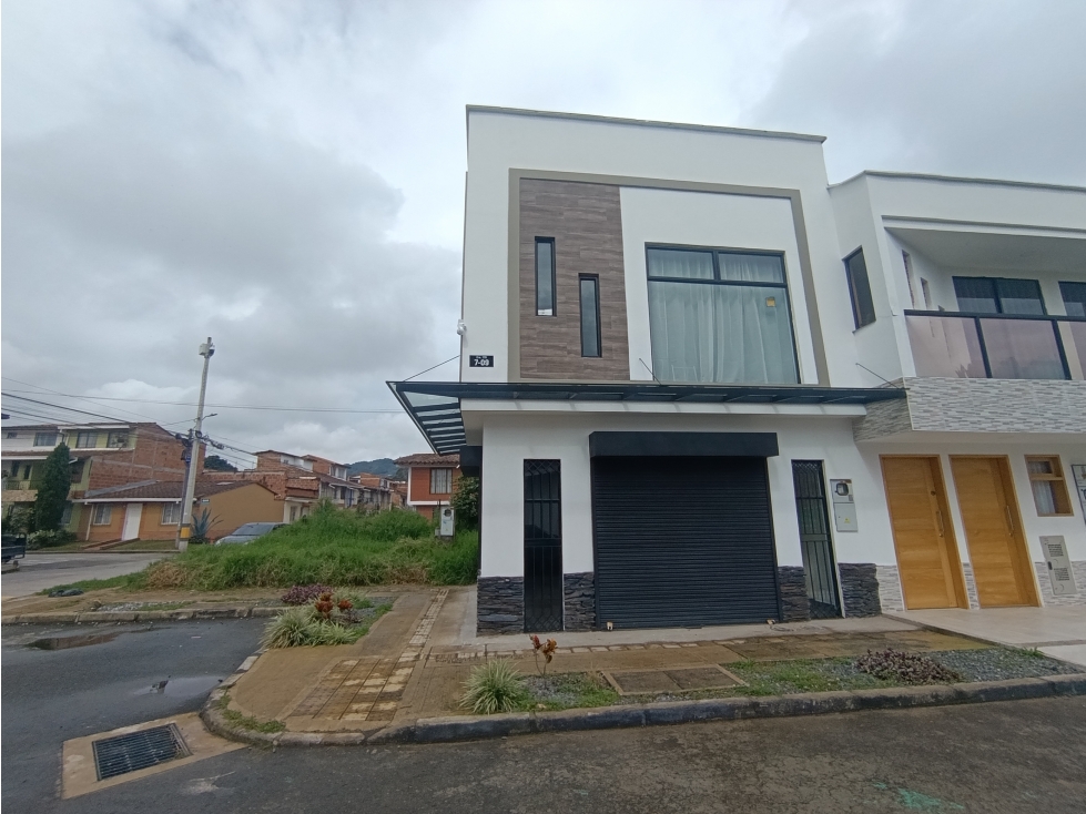 Arriendo local comercial en La Ceja- - 2
