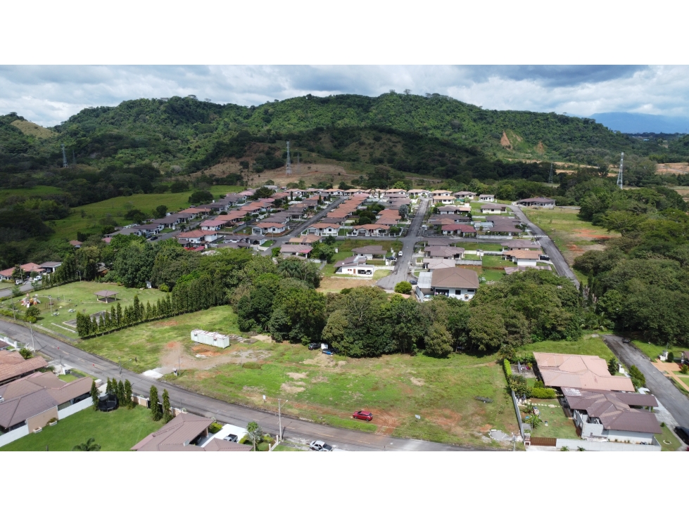 Lotes en Residencial Las Colinas, San Carlitos - 1