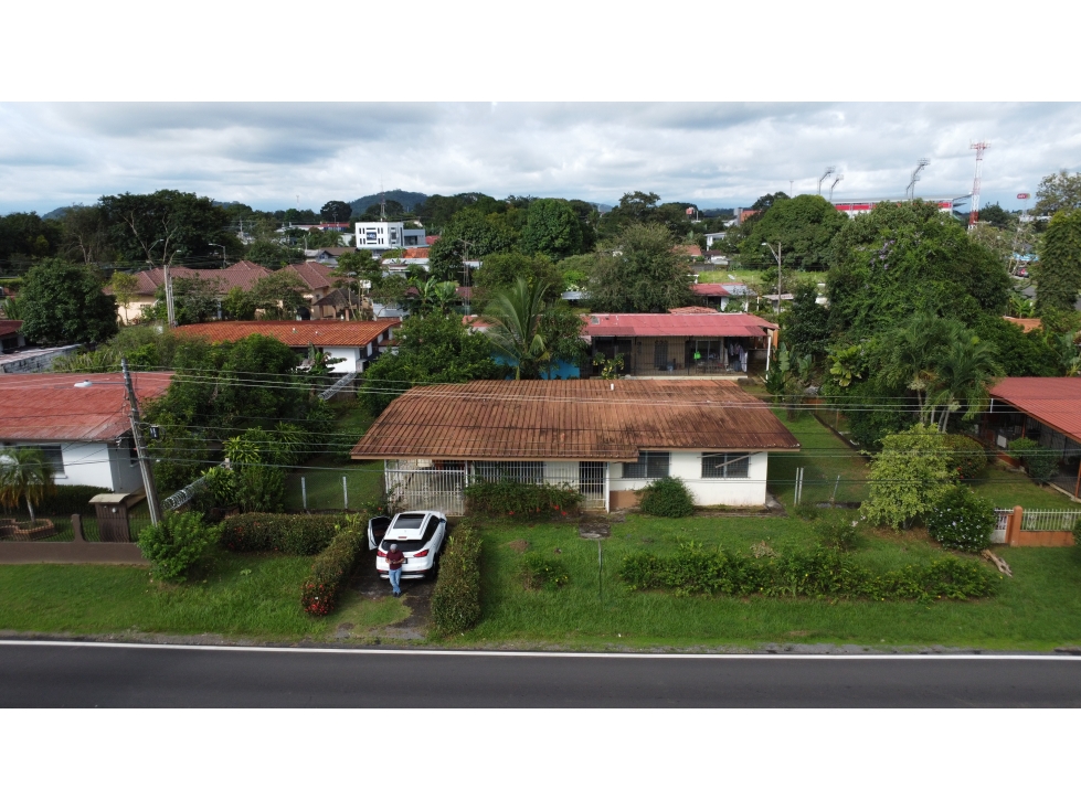 Propiedad en venta con potencial para desarrollo comercial — foto 2