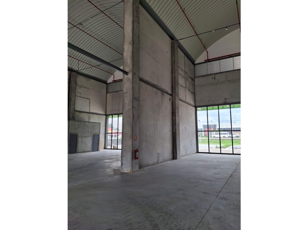 Galeras Nuevas en Alquiler Interplaza, Coquito - 4