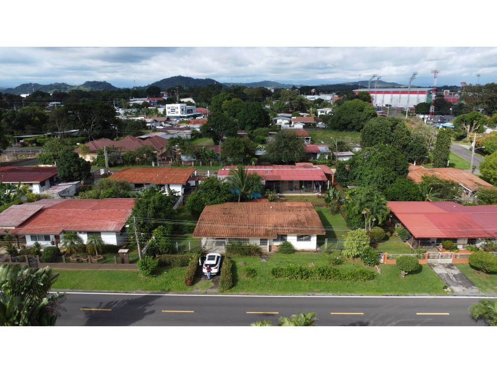 Propiedad en venta con potencial para desarrollo comercial — foto 3
