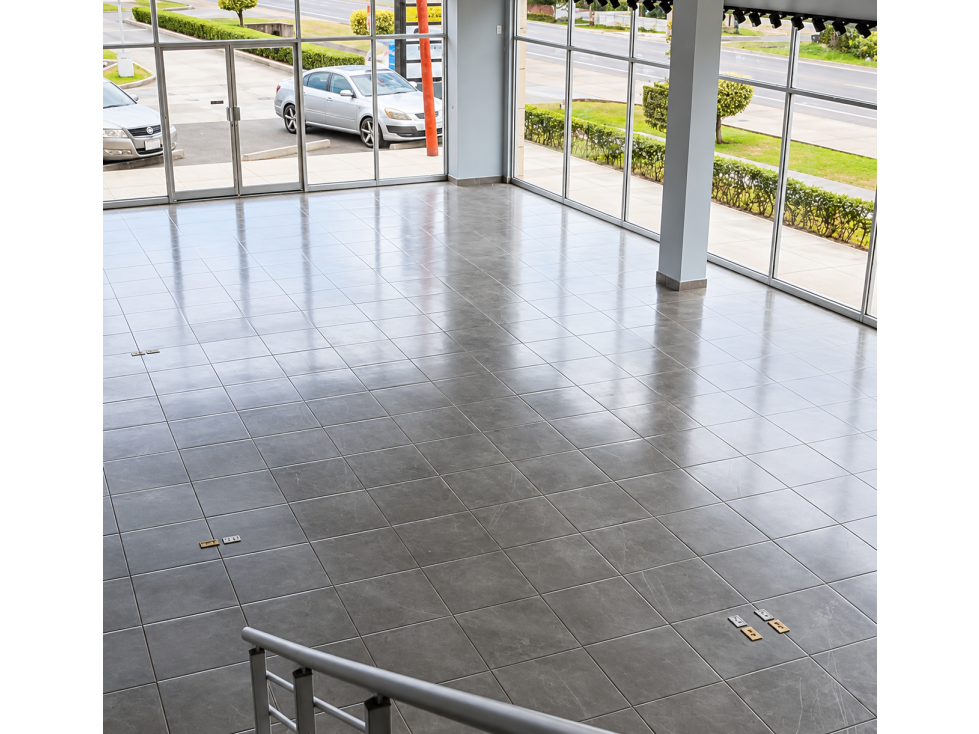 Alquiler de Local comercial en Design Plaza - 1