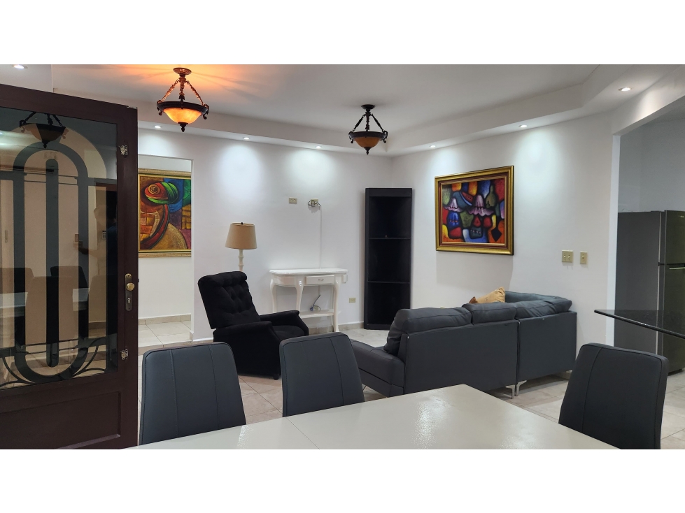 Casa Amoblada en Alquiler en San Carlitos — foto 5