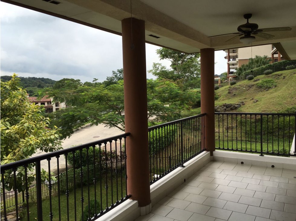Garden Apartment. Embassy Club