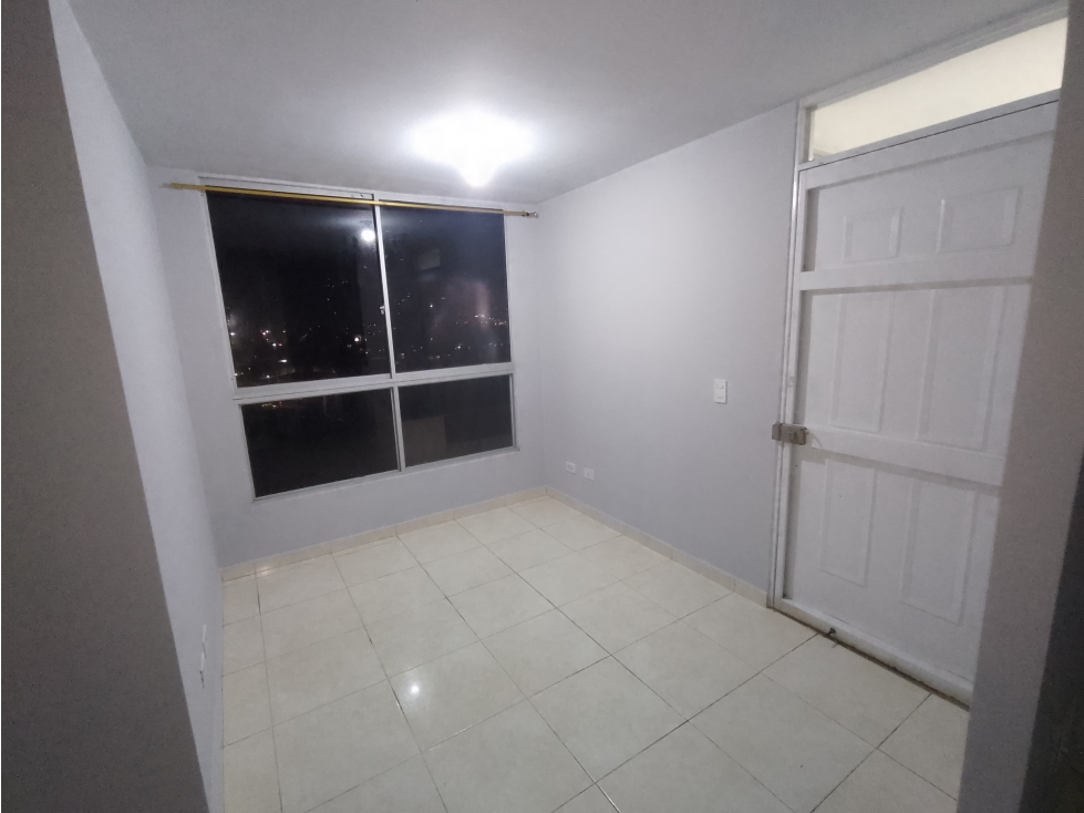 EN VENTA APARTAMENTO EN LOMA LINDA DOSQUEBRADAS PISO 5 — foto 4