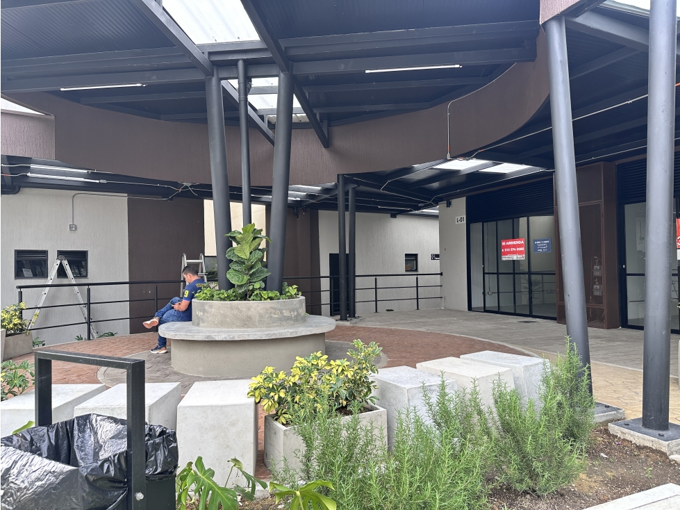 LOCAL EN RENTA MALL KOA ZONA ROSA DOSQUEBRADAS - 2