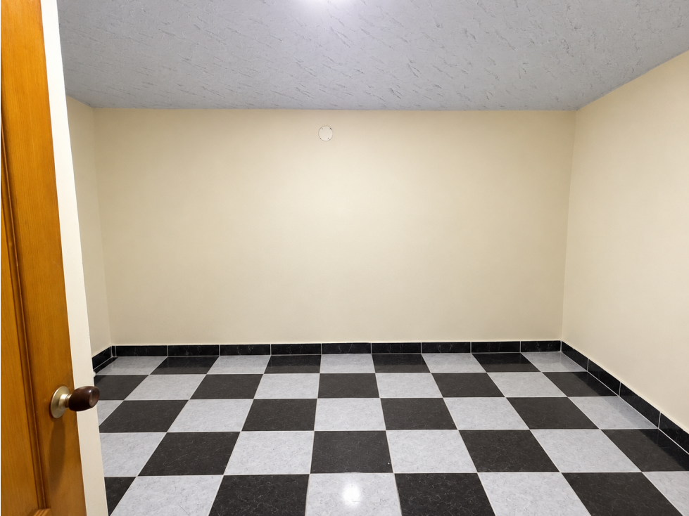 APARTAMENTO EN RENTA SEGUNDO PISO BARRIO VICTORIA PEREIRA — foto 4