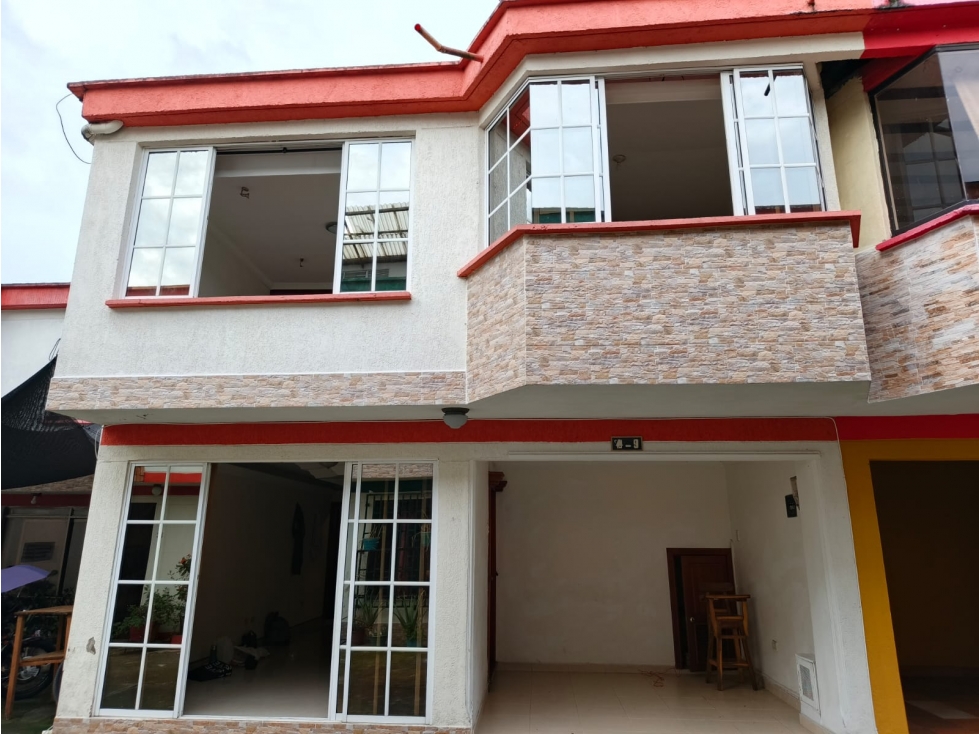 SE VENDE CASA DUPLEX EN SANTA MONICA DOSQUEBRADAS