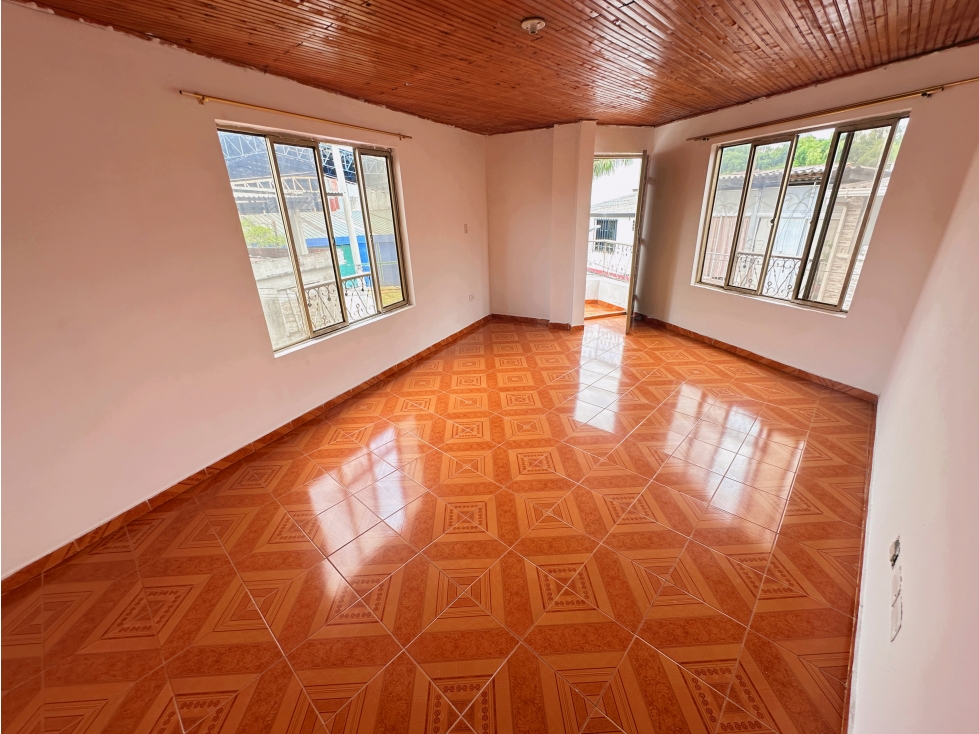 APARTAMENTO EN RENTA SECTOR LA BADEA — foto 2