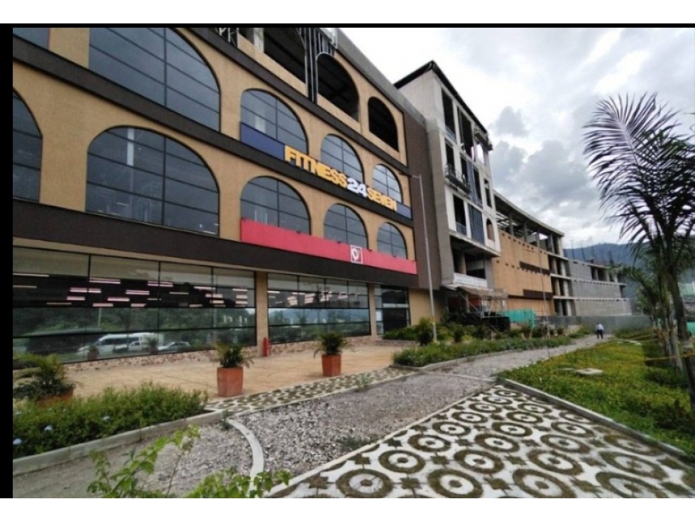 HERMOSO LOCAL PARA ARRIENDO CENTRO COMERCIAL GIRON COLONIAL - 1
