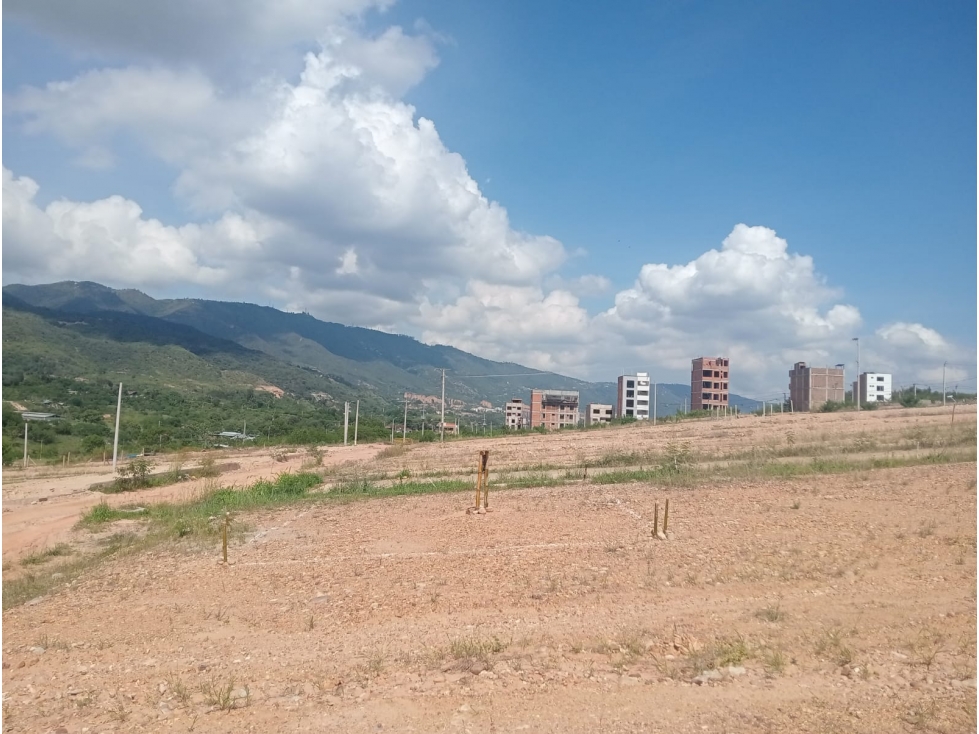 VENTA DE LOTE , GIRON LLANADAS DEL VIENTO - 1