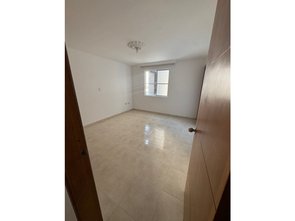 HERMOSO APARTASTUDIO PARA ARRIENDO SAN ALONSO — foto 5