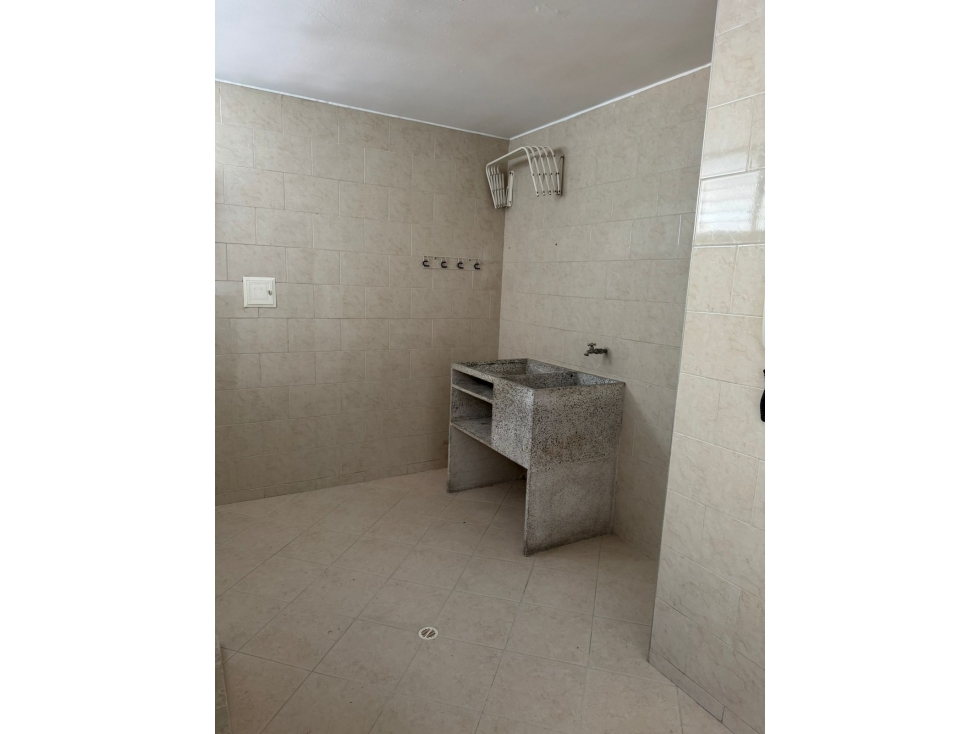 HERMOSO APARTASTUDIO PARA ARRIENDO SAN ALONSO — foto 4