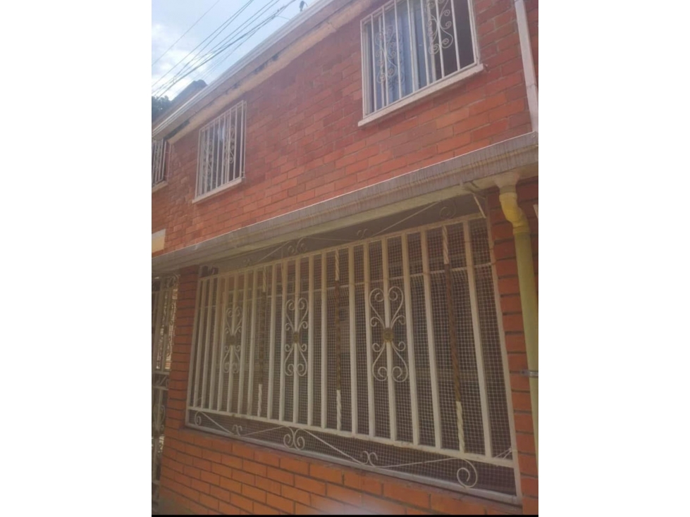 SE VENDE CASA DE DOS PISOS EN PIEDECUESTA - 2