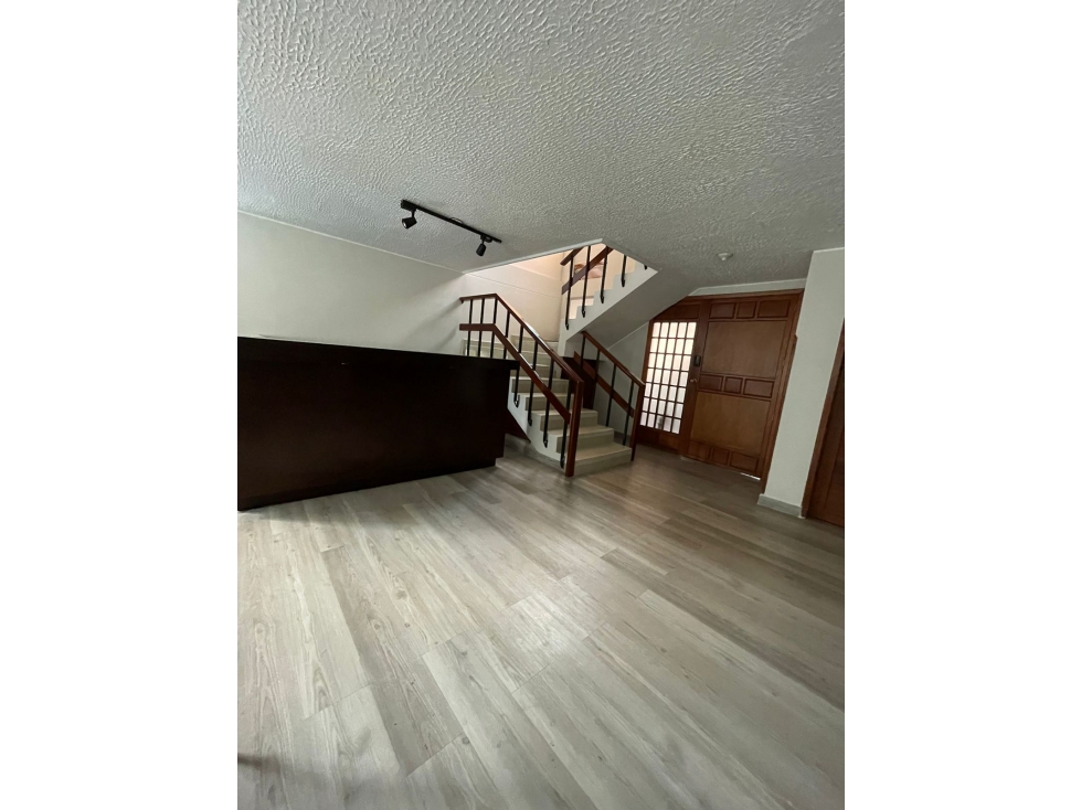 HERMOSA CASA PARA LA VENTA UBICADA EN LAGOS DEL CACIQUE — foto 3