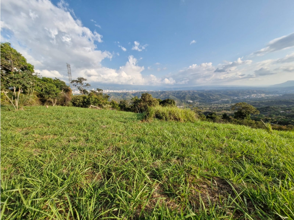 LOTE EN VENTA PASANDO EL AEROPUERTO CONJUNTO CERRADO VISTA REAL - 4