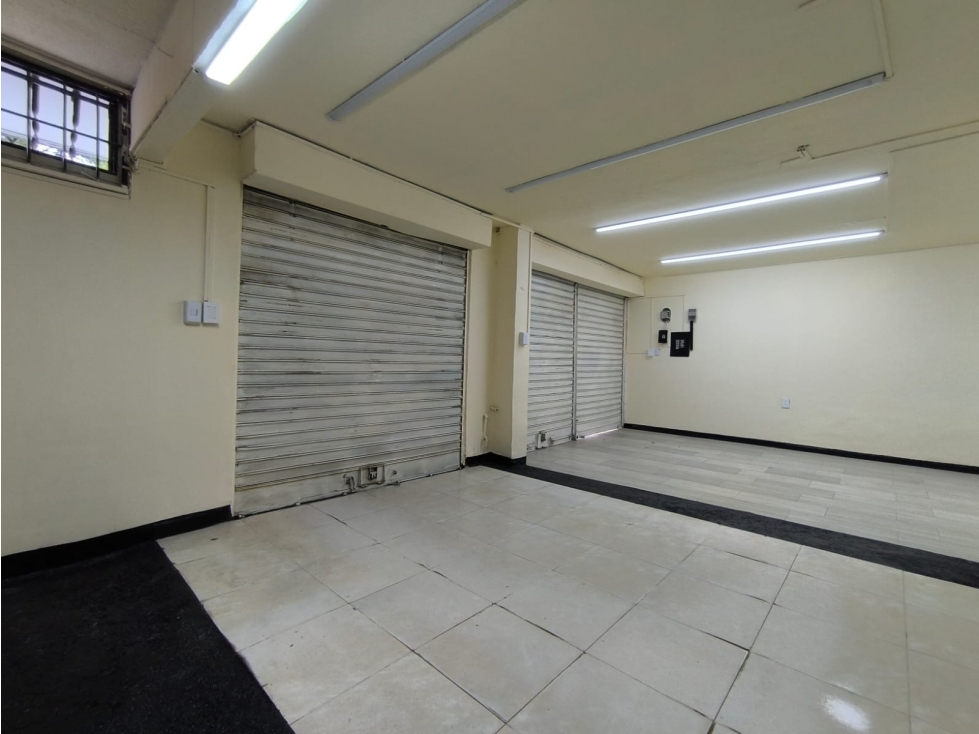 CASA COMERCIAL EN ARRIENDO - 3