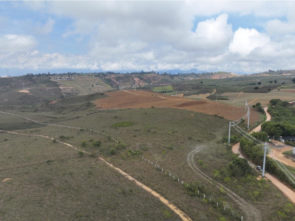 LOTE EN LA MESA DE LOS SANTOS - 2