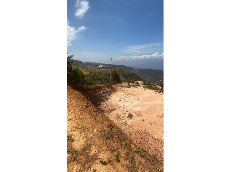 TERRENO EN LA MESA DE LOS SANTOS - 3