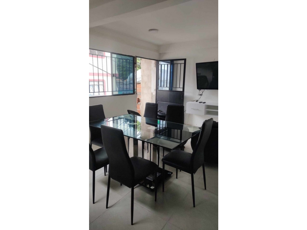 CASA EN VENTA 2 Y 3 PISO UBICADA EN PARAISO GIRON - 4